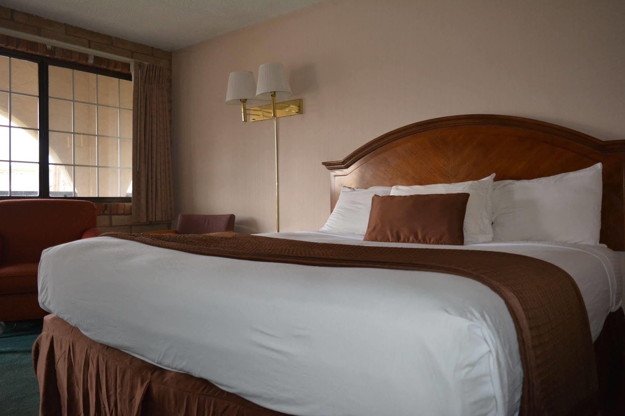 Inn Eldorado 2*